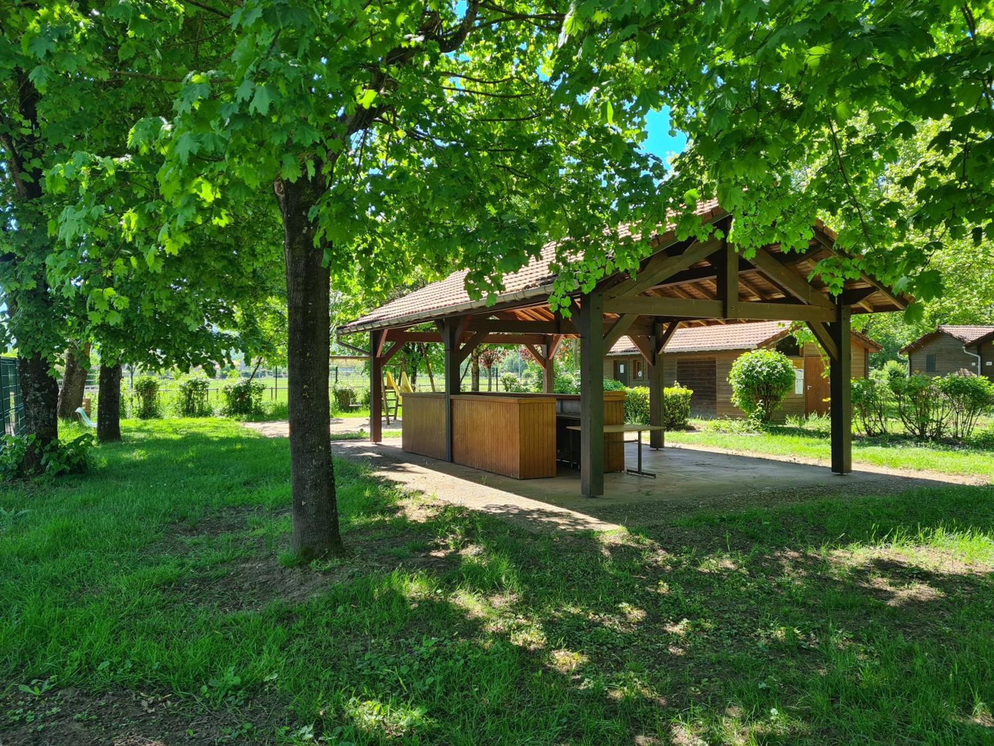 Les Chalets Guinguette Capdenac-Gare Kültér fotó